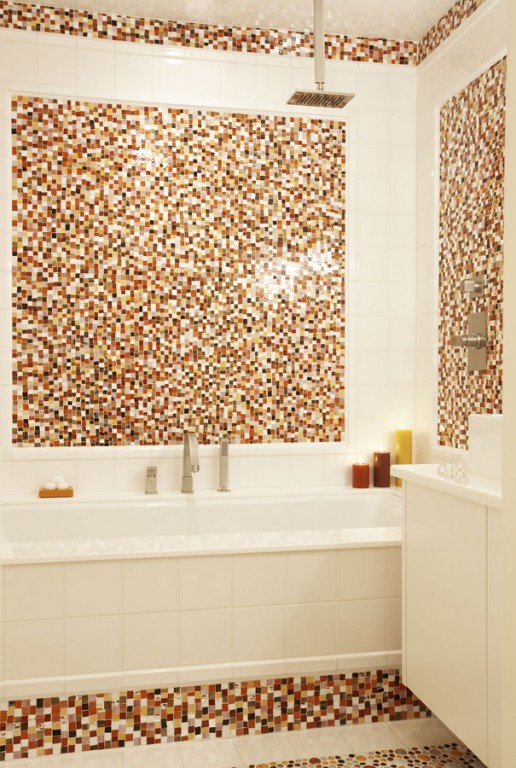 murphy-glass-bubbles-contemporary-bathroom-tub-wall